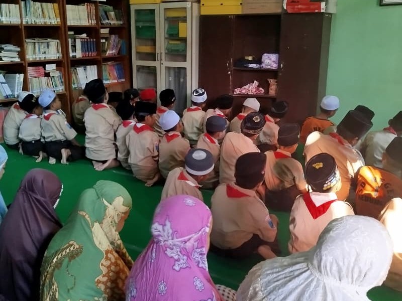 SHOLAT DUHUR BERSAMA