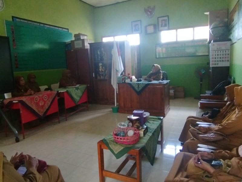 RAPAT DINAS