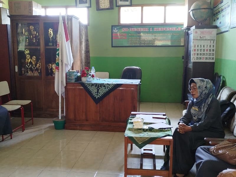 RAPAT PERSIAPAN KELULUSAN SISWA KELAS 6